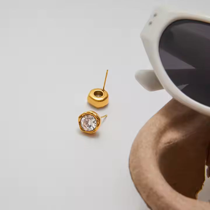 Lumi — Classic Zircon Studs